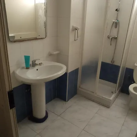 Accommodatie bij particulieren Summer With Private Bathroom